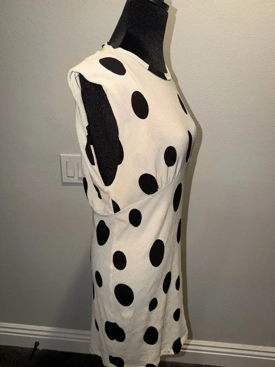 Zara White Midi Dress with Black Polka Dots - Picture 4 of 7